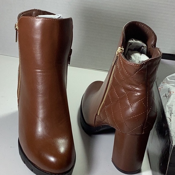 WOMEN'S NEW YORK AND COMPANY EMMALYNN HEELED BOOTIES - Picture 7 of 11